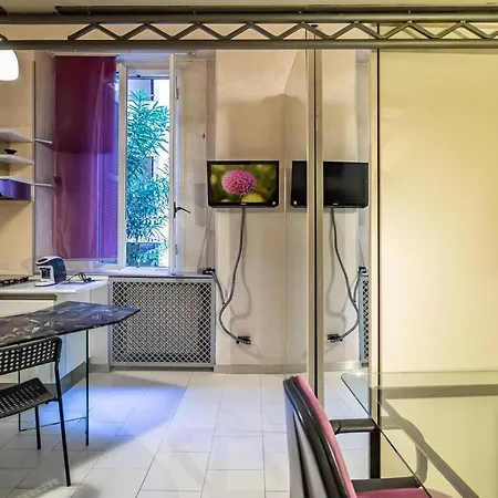 Susi's House, Via Pinaroli - By Host4u Апартаменты