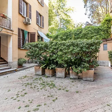 Susi's House, Via Pinaroli - By Host4u Апартаменты