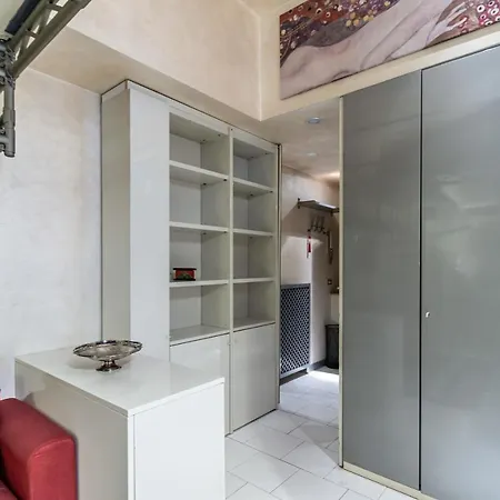公寓 Susi's House, Via Pinaroli - By Host4u *